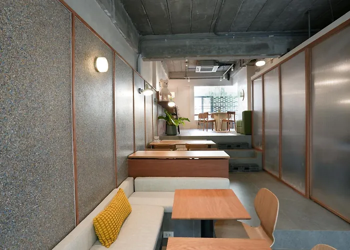 Day One Space - Bts On Nut - Live Above Cowork Cafe Guest house Bangkok